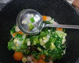 Foto langkah ke 4 dari resep Capcay goreng.