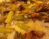 Foto del paso 2 de la receta Tortilla de espárragos y alcachofas