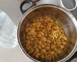 A picture of step 1 of Masala Macaroni.