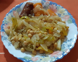 Foto del paso 9 de la receta: Guiso de garbanzos encebollados con toque picante