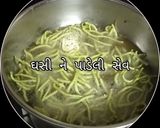 પાલક રતલામી સેવ (Palak Ratlami Sev Recipe In Gujarati) રેસીપી સ્ટેપ4ફોટો