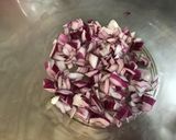 Une image de l'étape 4 de Salade de pommes de terre aux harengs, légumes et câpres.