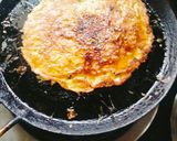 A picture of step 3 of Egg omlette (Fluffy Omelette) 😋.