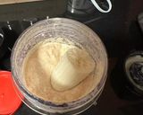 A picture of step 3 of Peanut butter banana smoothie but start from the peanut.