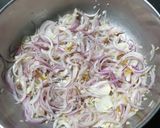 A picture of step 5 of Chinese Bhel.
