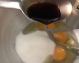 Foto del paso 2 de la receta: Madeleines o magdalenas con mantequilla