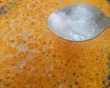 A picture of step 2 of Maggi vegan laksa soup.
