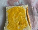 Hình bước làm 2 của món Sandwich Mứt Táo Phô Mai