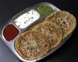 આલૂ પરાઠા (Aloo Paratha Recipe In Gujarati) રેસીપી સ્ટેપ7ફોટો