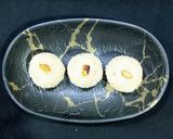 कोकोनट लड्डू (Coconut ladoo recipe in Hindi) रेसिपी चरण 3 फोटो