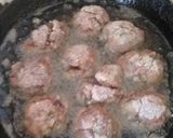 Foto del paso 2 de la receta: Ravioles con salsa roja y albóndigas