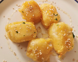 Foto del paso 4 de la receta: Bocaditos de bacalao en tempura con miel