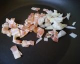 Sós pite brokkolival borsóval és cheddarral recept fázis 3 fotója