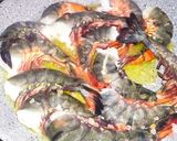Foto del paso 1 de la receta: Gambas salteadas en aceite de oliva, ajo y sal del Himalaya