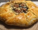 Foto del paso 7 de la receta Galette de cebolla caramelizada con queso de cabra