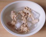Hình bước làm 1 của món Gỏi CHÂN GÀ, CÀ PHÁO với TÔM chua