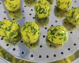 A picture of step 5 of Methi kofta in kadhi.