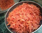 गाजर का हलवा (gajar ka halwa recipe in Hindi) रेसिपी चरण 2 फोटो