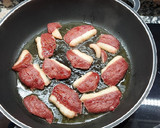Foto del paso 2 de la receta: Arroz meloso de pato, pebrasos y ajos tiernos(De.O. Xàtiva)