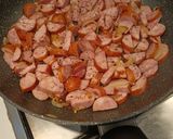A picture of step 7 of Baked Beans with Smoked Sausages.