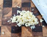 Foto langkah ke 1 dari resep Sinangag (Nasi Goreng Bawang Putih Filipina).