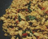 Foto langkah ke 3 dari resep Thai Basil Chicken.