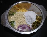 A picture of step 3 of #corn capsicum pakoda.
