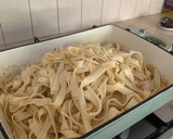 Foto langkah ke 4 dari resep Salmon & Fettuccine with Cream Sauce.