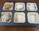 சீஸி மேகி நூடுல்ஸ் மஃபின்(muffin) ரெசிபி ஸ்டேப் 3 புகைப்படம்