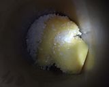 A picture of step 1 of Mango shake.