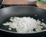Foto del paso 2 de la receta: Huevos con papa y queso