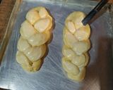 Foto langkah ke 5 dari resep Roti Kepang Empuk.