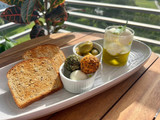 Labneh Balls (Spicy & Plain)