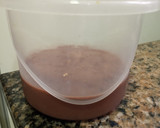 Foto del paso 1 de la receta: Bizcocho de choco 'Sandri':en taza, sin gluten, lácteos ni huevo