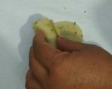 A picture of step 3 of Salty crispy flowers.