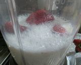 Foto del paso 2 de la receta: Licuado de frutillas y semillas, light y nutritivo!!