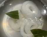 Foto del passaggio 2 della ricetta Insalata di Anelli di Totano, Sfiziosa