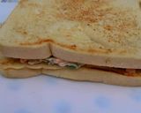 A picture of step 3 of Chicken veg sandwich.