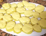 Foto del paso 5 de la receta: Patatas con mejillones y langostinos sobre alioli