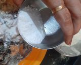 बिस्किट चॉकलेट लाडू (biscuit chocolate ladoo recipe in marathi) रेसिपी स्टेप 2 फोटो
