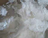 A picture of step 1 of Poached Egg Curry.