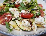 Une image de l'étape 4 de Salade fève, courgettes et chèvre frais.