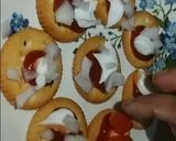 A picture of step 3 of Monaco biscuits topping.
