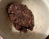 A picture of step 2 of Dates energy balls.