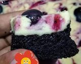 Gambar langkah 11 resipi "BROWNIES BLUEBERRY CHEESE" by Mariana Zainal #SYEDMUNAWWAR.