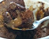 Foto del paso 5 de la receta: "Mug cake" (torta en taza) de chocolate con ❤ de dulce de leche