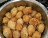 A picture of step 3 of Dahi wada.