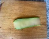 Foto del paso 2 de la receta: Calabacitas rellenas de pechuga de pavo y queso panela
