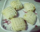 A picture of step 5 of Mat Samosa.