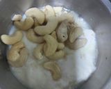 A picture of step 1 of Mint and cashewnut chicken.